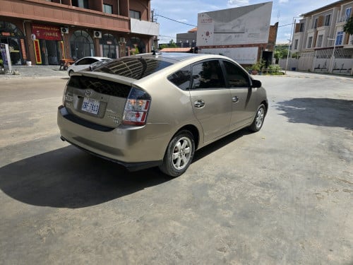 Prius 05 full option លក់