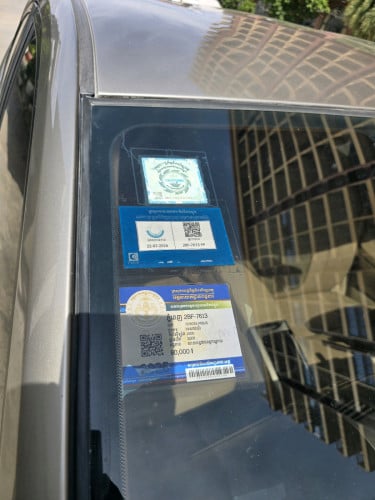 Prius 05 full option លក់