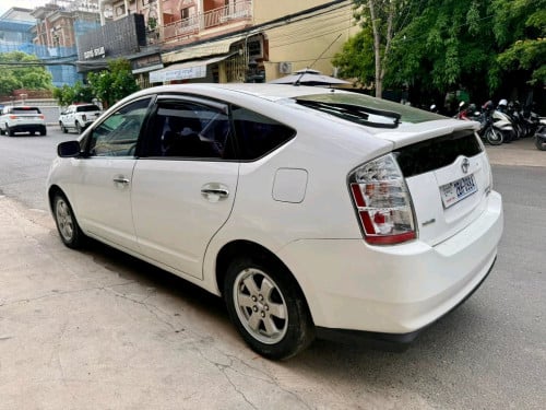 Prius 06 h full