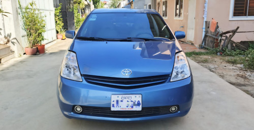 PRIUS 2004 For Rent /出租