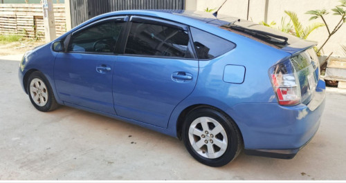 PRIUS 2004 For Rent /出租