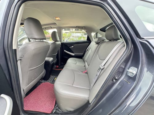 PRIUS 2012 For Rent /出租
