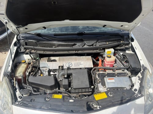 Prius 2012 Option 3 ឡានម្ចាស់ដើម ទើបកាត់បាន ឡានមូល Autocheck កប់ 10មុឺនmiles សុីន