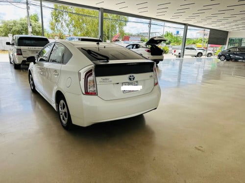 PRIUS 2014 For Rent /出租
