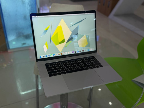 Promotion only 599$ Macbook Pro Retina Secondhand Australia