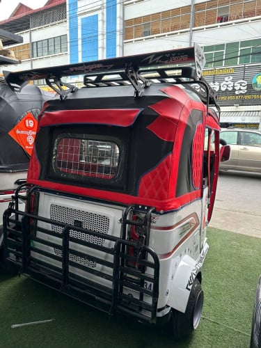 Re bajaj2022លក់