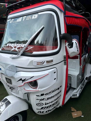 Re bajaj2022លក់