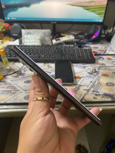 S22 ultra / ram8g / 128g / ក្រុមហ៊ុនសុីម 2 ស្កេនមុខស្កេនក្រយ៉ៅដៃ លក់តំលៃក្រោមទីផ្សារ 220$ ដាច់