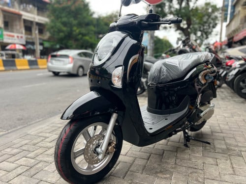 Scoopy 2026ខ្មៅប្រេីសោរ