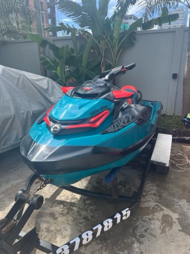 SeaDoo wake Pro 230