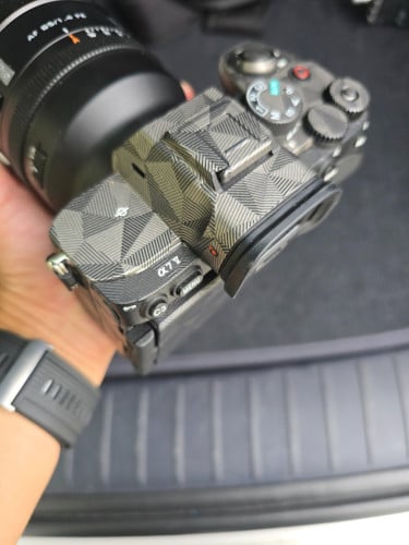 SELLING my SONY A7V 99% new