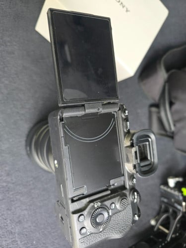 SELLING my SONY A7V 99% new
