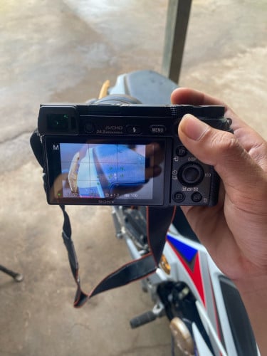 Sony A6000