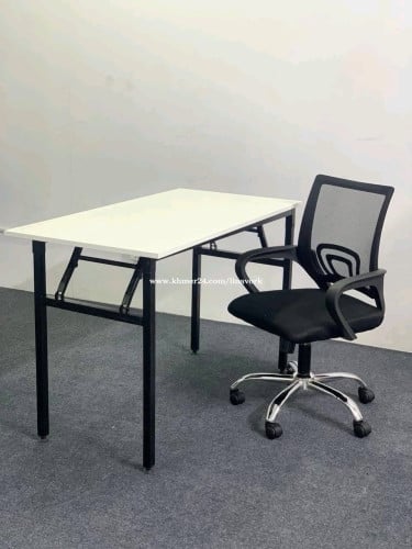 Table & chairs