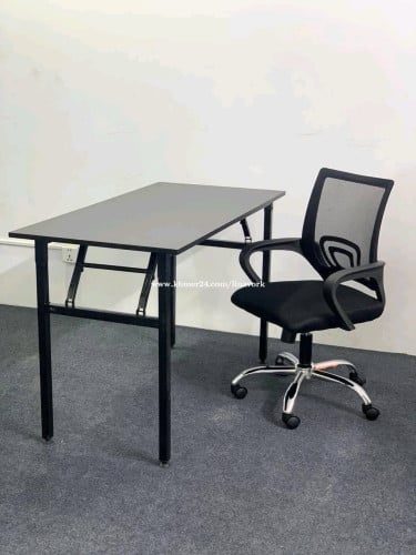 Table & chairs
