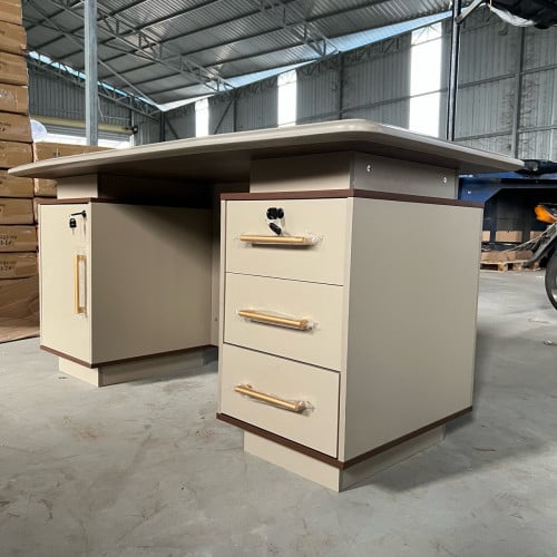Table manager Size: 160cm x 80cm(យកច្រើនចុះច្រើន)