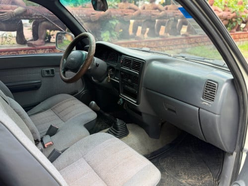 Tacoma 1997 តួទាបលេខដៃ លក់ធូធូ បងបង 090329265 086308135 ទីតាំងកំពង់ចាម ☎️📞