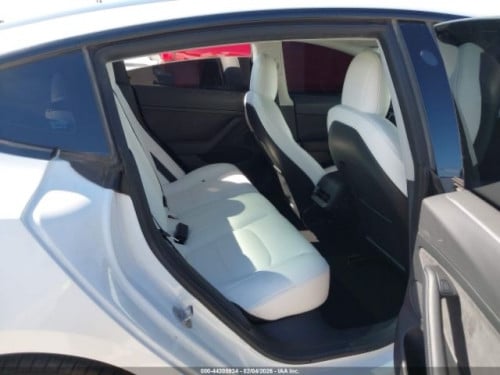 កំពង់​ចេញ​មក​ Tesla Model 3 dual motor long range all will drive 2022