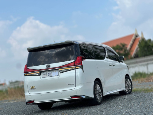 TOYOTA ALPHARD 2016 UPDATE LM 350H EXECUTIVE LOUNGE