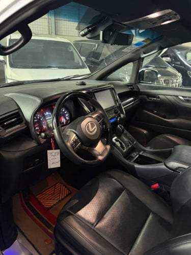 Toyota Alphard 2021