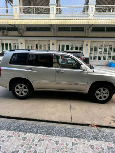 Toyota Highlander 02P1V4
