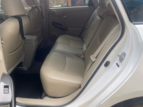 Toyota Prius 2010 Option 3