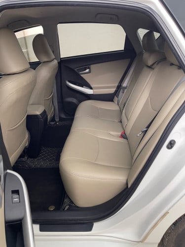 Toyota Prius 2013 Option 3