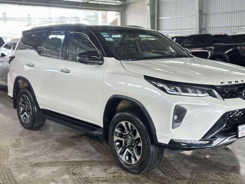 Toyota Veloz 2025 សាំងចូលតាមក្រុមហ៊ុន Toyota ថ្នាំសុីន100%
