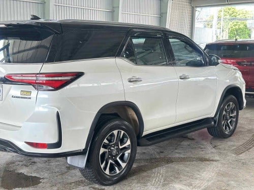 Toyota Veloz 2025 សាំងចូលតាមក្រុមហ៊ុន Toyota ថ្នាំសុីន100%