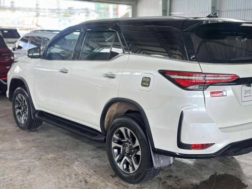 Toyota Veloz 2025 សាំងចូលតាមក្រុមហ៊ុន Toyota ថ្នាំសុីន100%