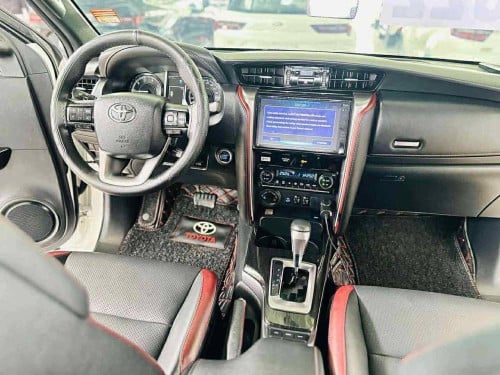 Toyota Veloz 2025 សាំងចូលតាមក្រុមហ៊ុន Toyota ថ្នាំសុីន100%