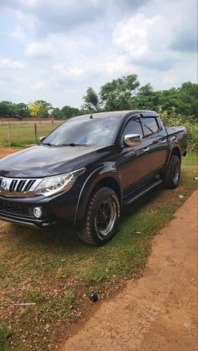 Triton ឡានស្អាតប៉ុង1ម៉ាសុិប្រអប់លេខស្អាតធានាជូន