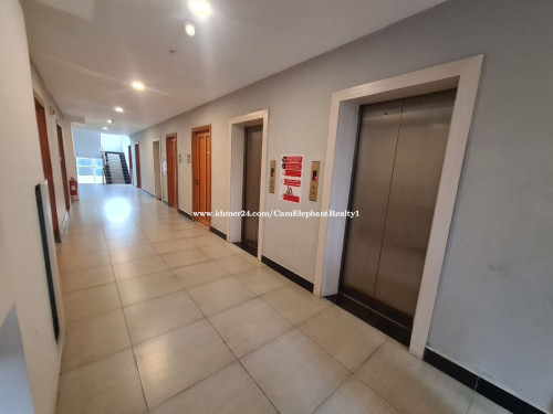Western 1Bedroom Condo BKK2 near Olympic