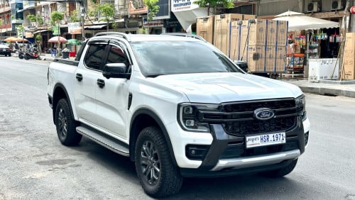 Wildtrak 2023 ( 43500&) ហ្សុីន១ជុំ