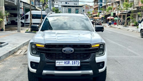 Wildtrak 2023 ( 43500&) ហ្សុីន១ជុំ