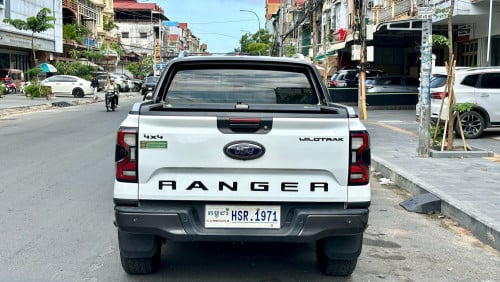 Wildtrak 2023 ( 43500&) ហ្សុីន១ជុំ