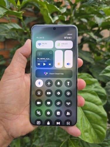 Xiaomi 15 Ultra 12g/256g_CH(វៃដូរបាន)👉$575