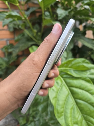 Xiaomi 15 Ultra 12g/256g_CH(វៃដូរបាន)👉$575