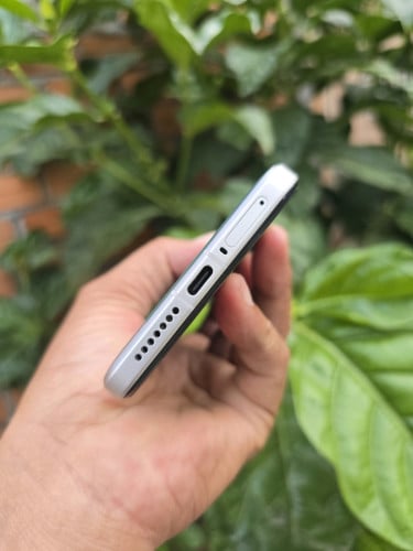 Xiaomi 15 Ultra 12g/256g_CH(វៃដូរបាន)👉$575