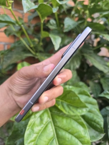 Xiaomi 15Pro 12g/256g_CH(វៃដូរបាន)👉$445