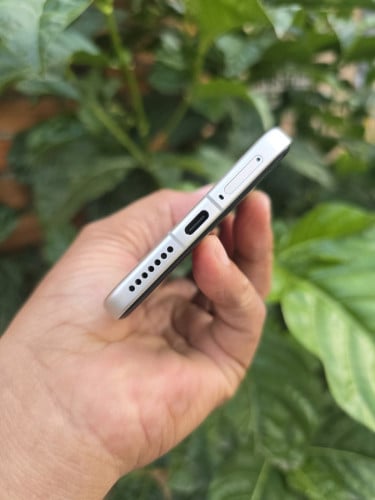 Xiaomi 15Pro 12g/256g_CH(វៃដូរបាន)👉$445