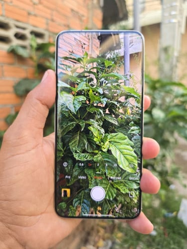 Xiaomi 15Pro 12g/256g_CH(វៃដូរបាន)👉$445