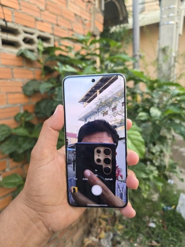 Xiaomi 15Pro 12g/256g_CH(វៃដូរបាន)👉$445