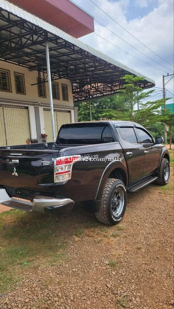 Triton ឡានស្អាតប៉ុង1ម៉ាសុិប្រអប់លេខស្អាតធានាជូន