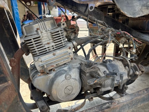 បាត់កាតម៉ាសុីនធាក់ឆេះ