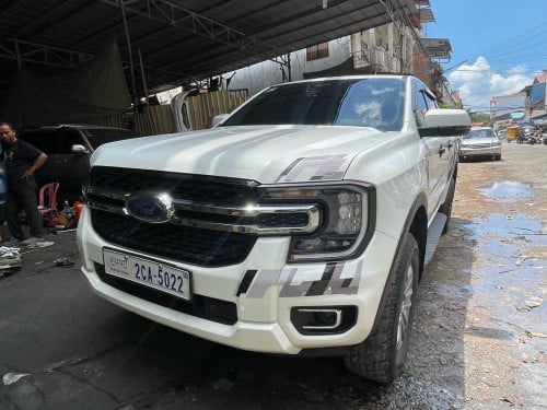 ឡានជិះផ្ទាល់ចង់លក់023 xltលក់37000$