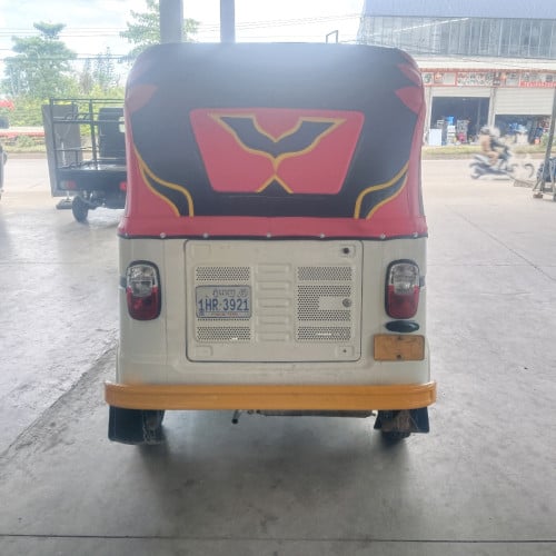 លក់ 1490$ ឆ្នាំ19 កង់បីស្អាត
