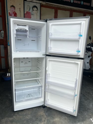 សាមសុងកម្ពស់150cmស្អាត់98%សានុំសុិនសុីភ្លើងតិច