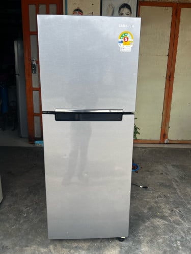 សាមសុងកម្ពស់150cmស្អាត់98%សានុំសុិនសុីភ្លើងតិច