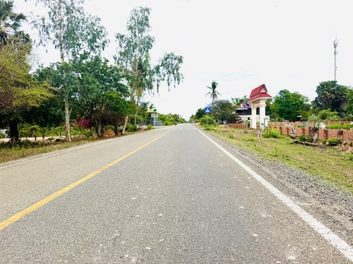 ដីលក់បន្ទាន់លើផ្លូវកៅស៊ូរដ្ឋ40ម៉ែត